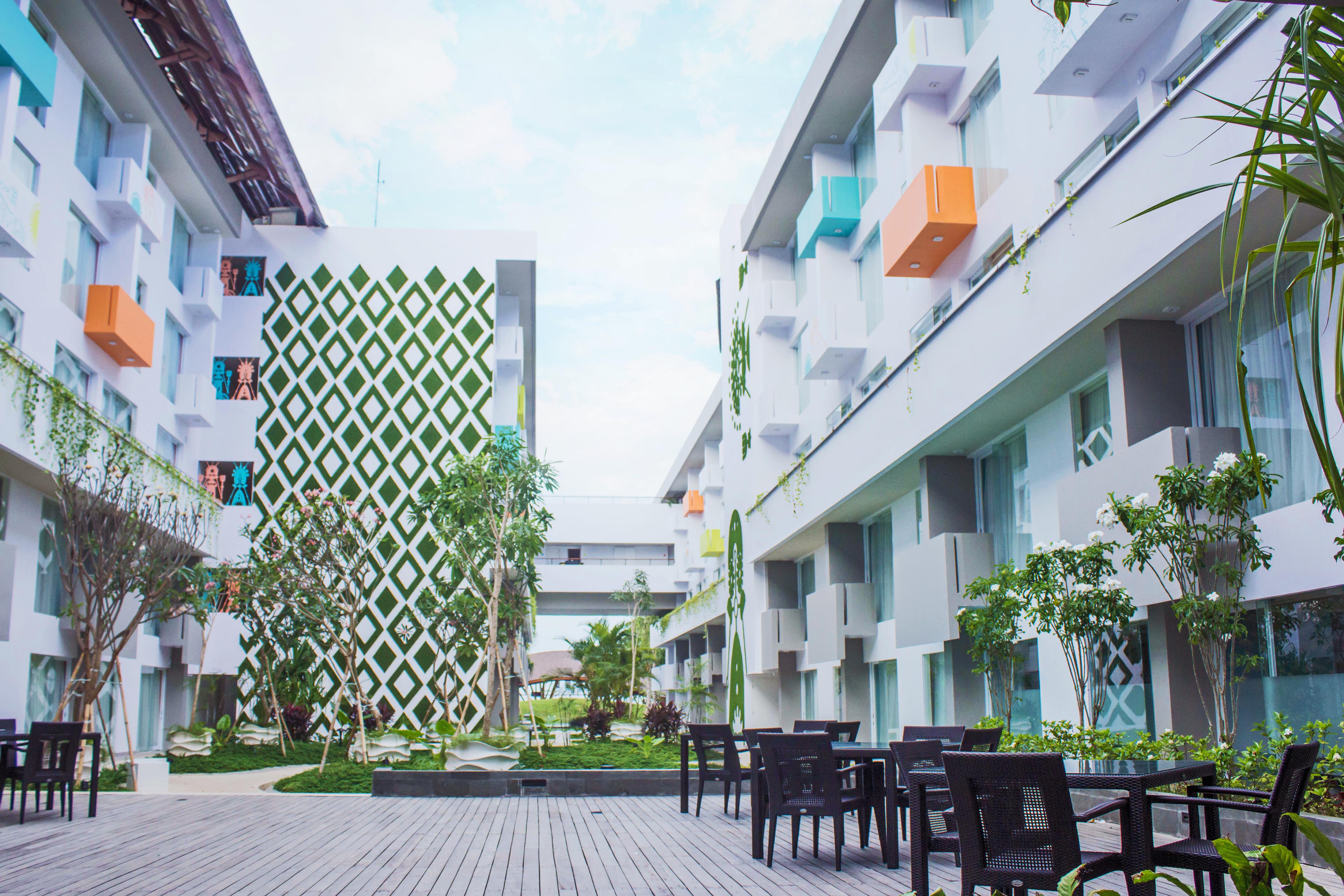 Tijili Hotel Benoa Nusa Dua  Exteriör bild
