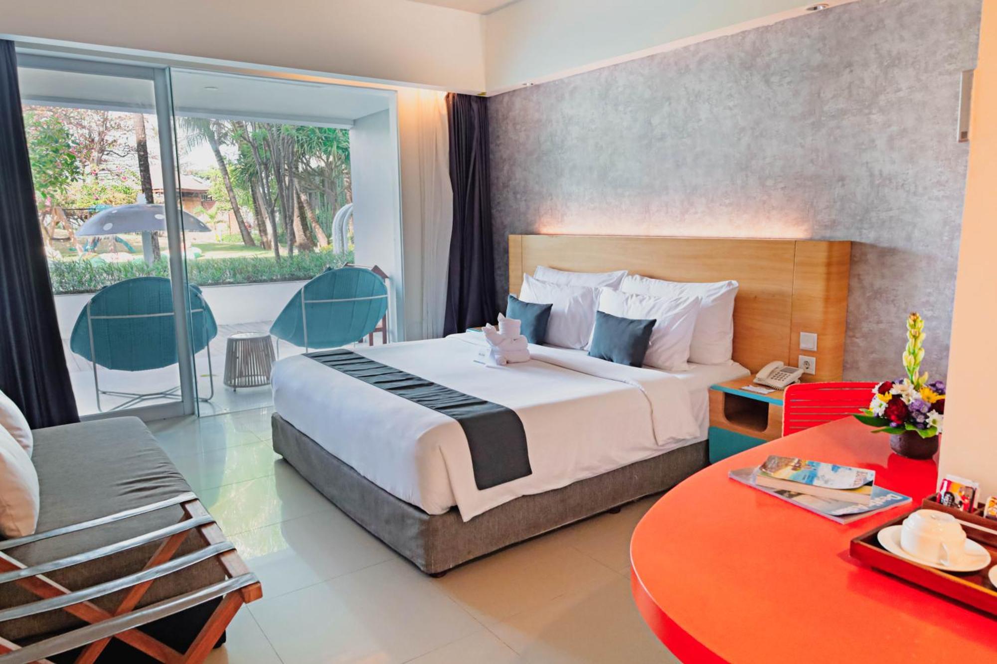 Tijili Hotel Benoa Nusa Dua  Exteriör bild