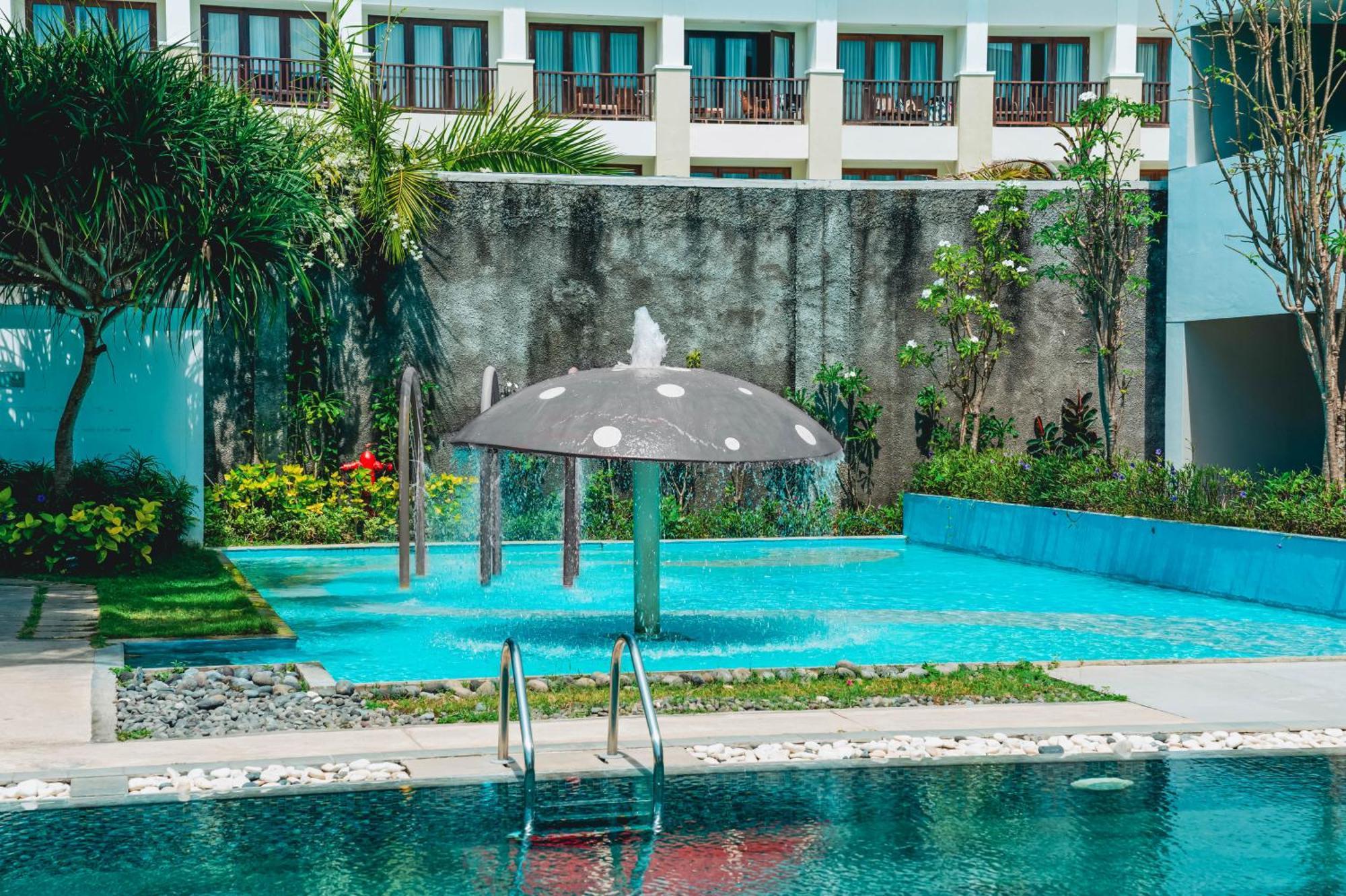 Tijili Hotel Benoa Nusa Dua  Exteriör bild