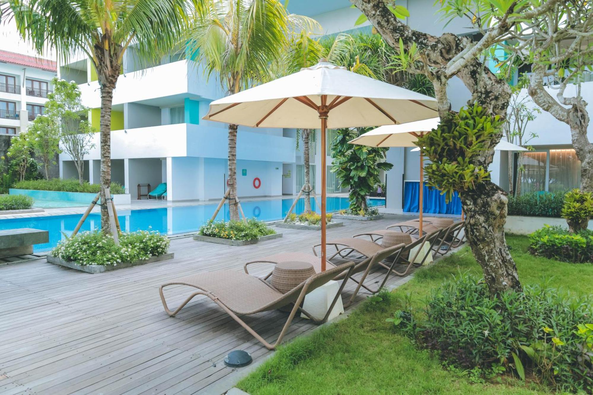 Tijili Hotel Benoa Nusa Dua  Exteriör bild