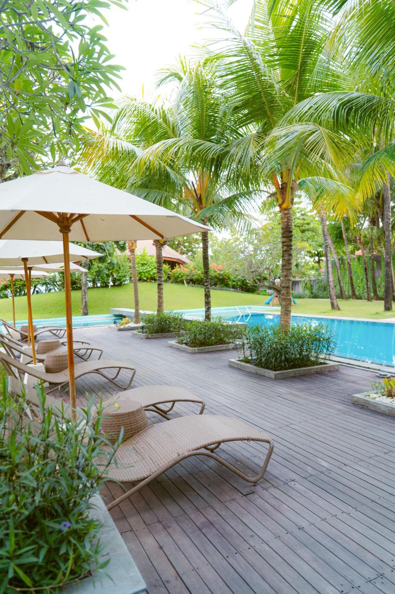Tijili Hotel Benoa Nusa Dua  Exteriör bild