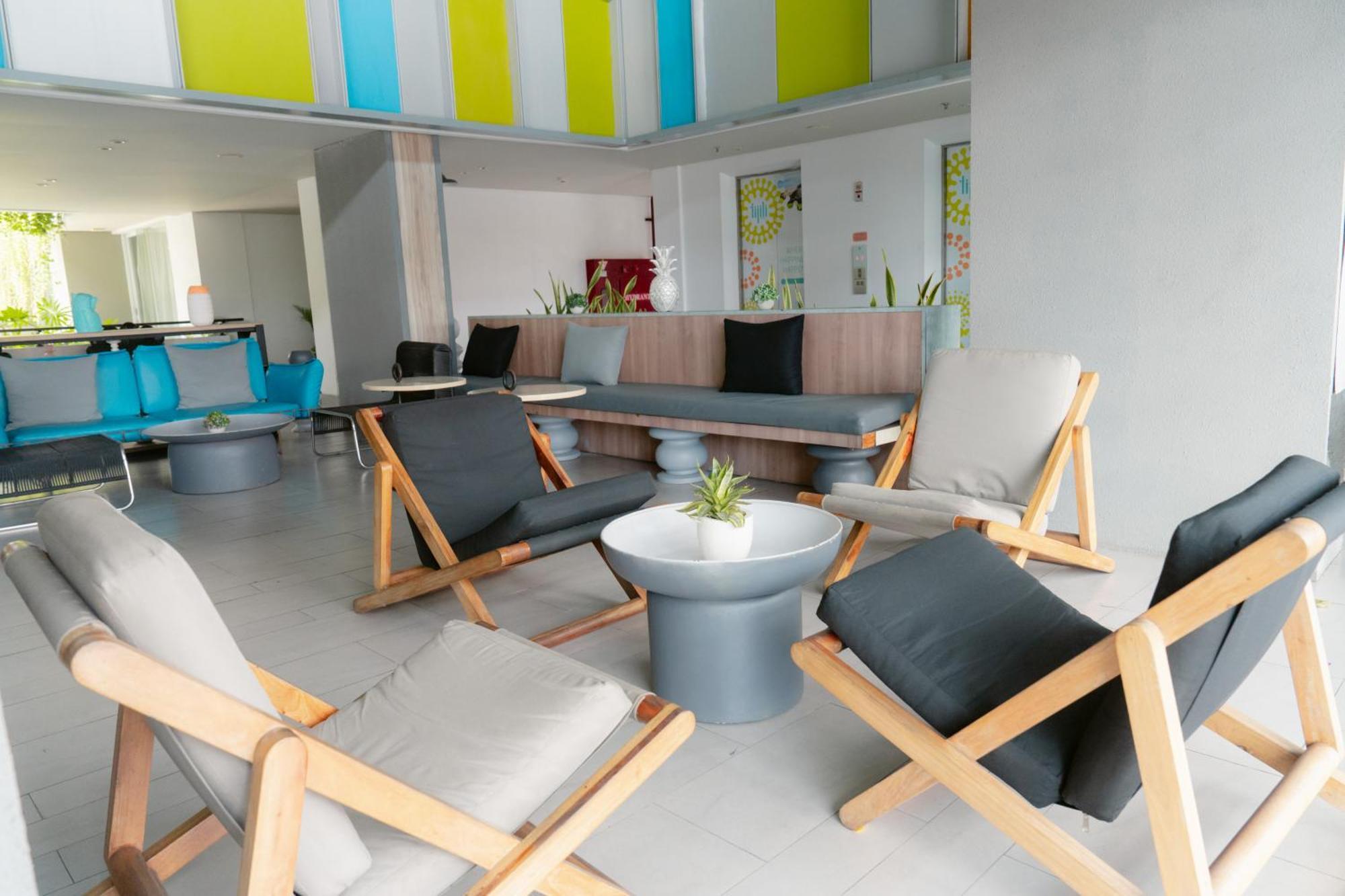 Tijili Hotel Benoa Nusa Dua  Exteriör bild